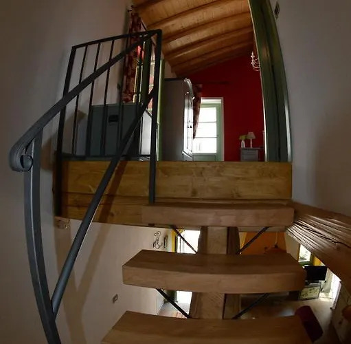 Tuschaus * Домазо