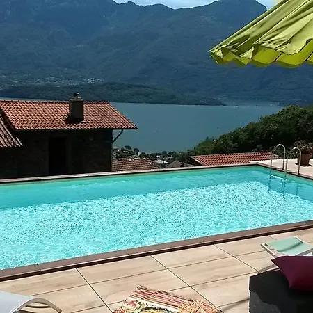 Tuschaus דומאסו