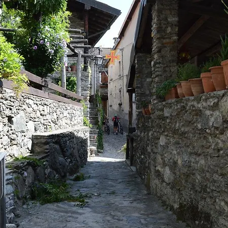 Kır Evi Tuschaus Domaso