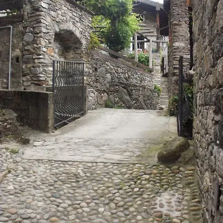 Kır Evi Tuschaus Domaso